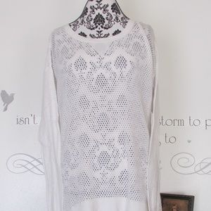 American Eagle Outfitters Mesh Hi/Low top.